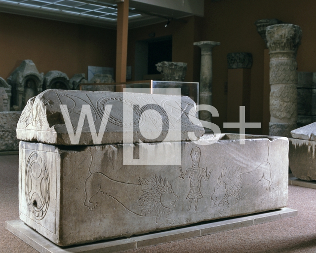 EARLY CHRISTIAN ART｜シャラントン・デュ・シェールの修道院出土の石棺