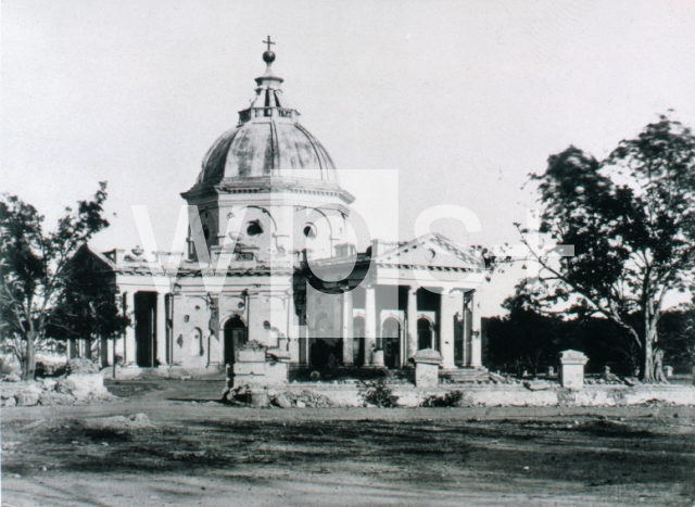 ｜反乱で破壊されたカシミール門とイギリスの教会、1858年