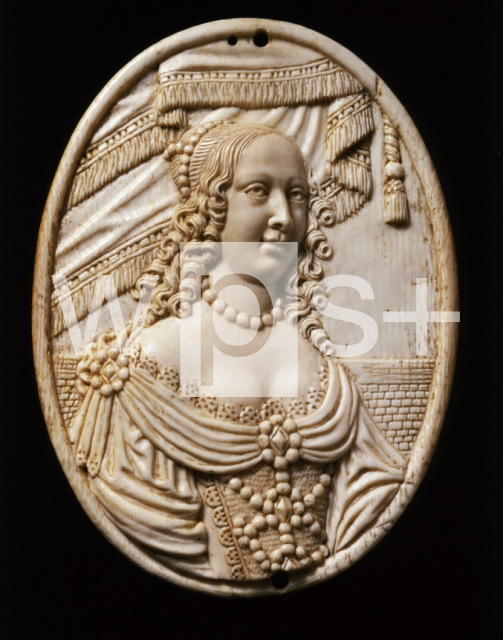 ｜王女を描写したメダル