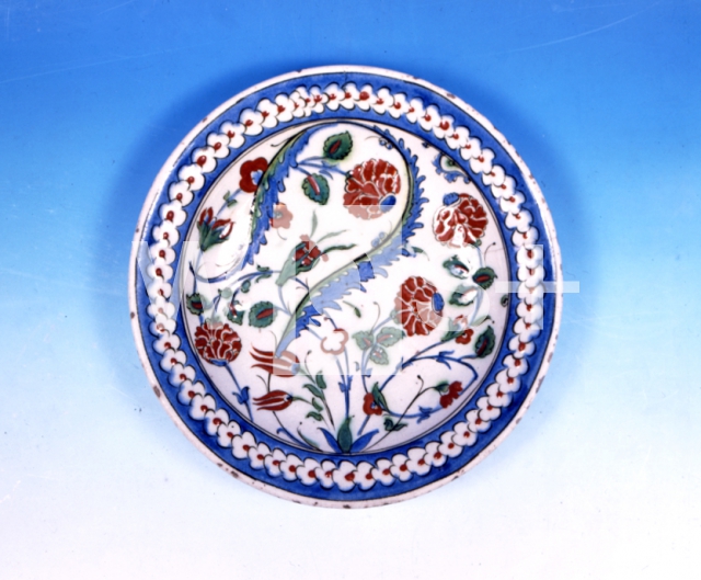 ｜トルコ陶器「多彩色絵皿」