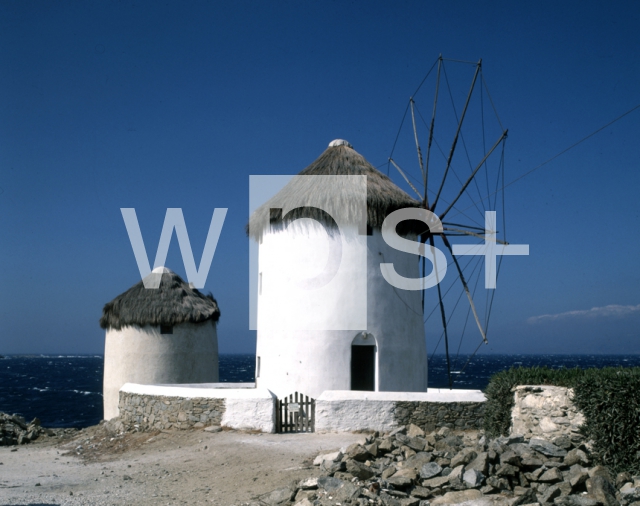 ｜ミコノス島の風車