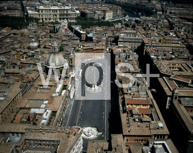 RAINALDI Girolamo & BORROMINI Francesco｜ナヴォーナ広場のサンタニェーゼ・イン・アゴネ聖堂とベルリーニの三つの噴水