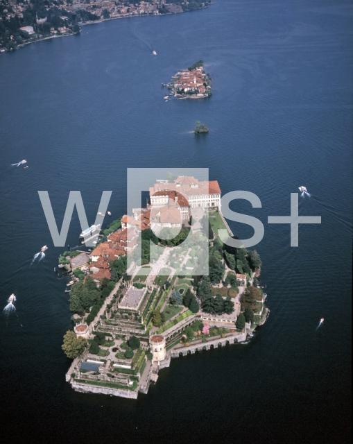 ｜マッジョーレ湖に浮かぶベッラ島とボッロメオ宮殿