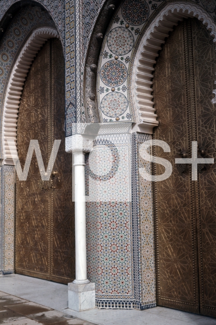 ｜フェズ・ジュディドの城門門扉のアーチを飾るモザイク
