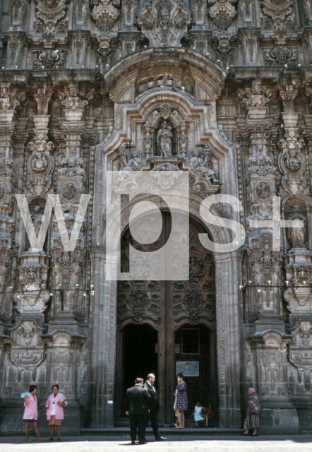 RODRIGUEZ Lorenzo｜メキシコシティ・メトロポリタン大聖堂の幕屋