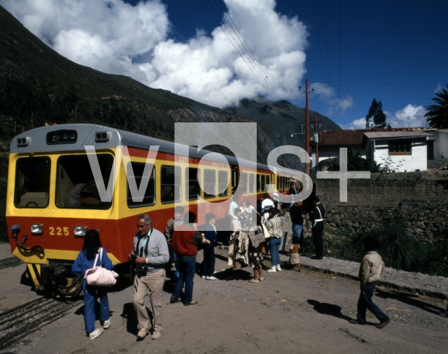 ｜ペルー・レイルのオリャンタイタンボ駅