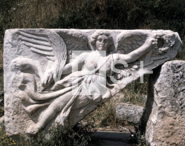 ｜エフェソス遺跡、プリュタネイオンのニケ
