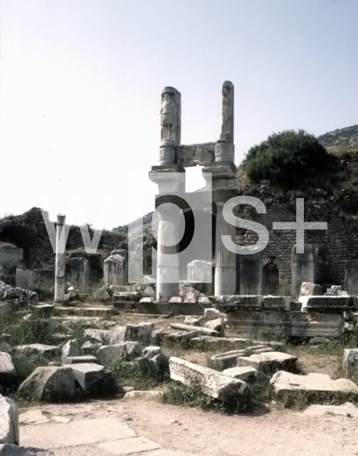 ｜エフェソス遺跡、ドミティアヌス神殿と胸壁
