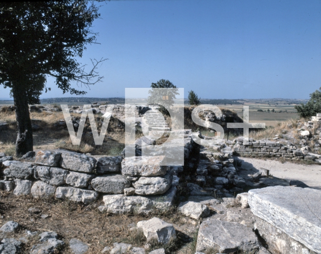 ｜トロイ遺跡（第6層）、アテナイ神殿のテラス