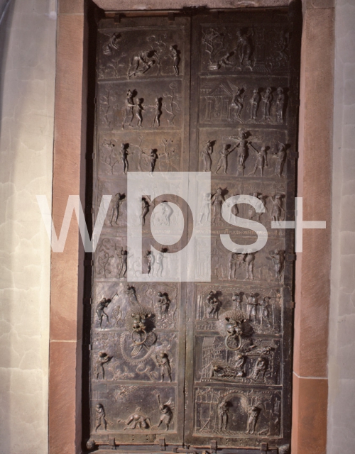 ｜ヒルデスハイム大聖堂「ベルンヴァルトの扉」