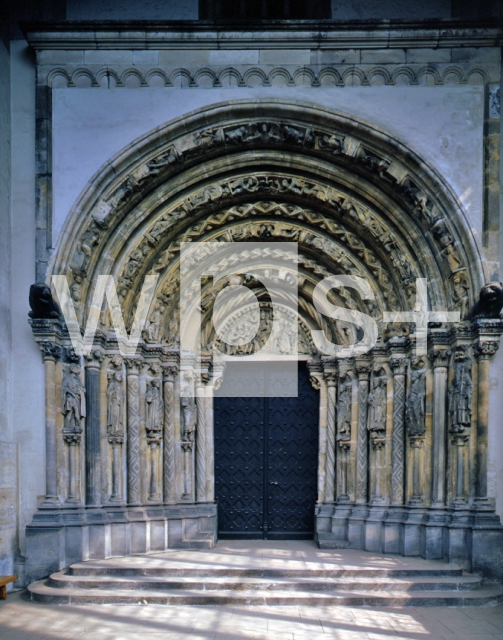 ｜フライベルク大聖堂の南扉口「黄金の門」