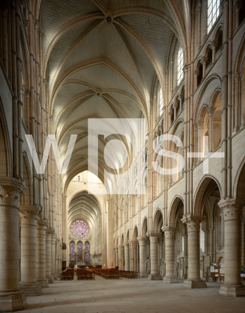 ｜ノートルダム大聖堂（ラン）の内陣と身廊