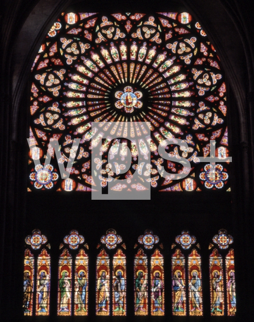｜サン・ピエール・エ・サン・ポール大聖堂の南袖廊のバラ窓