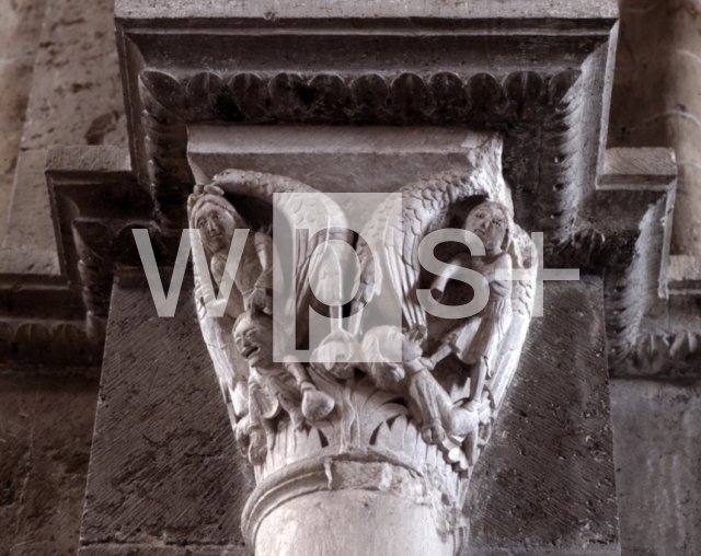 ｜サント＝マドレーヌ大聖堂の内部身廊の柱頭「守銭奴と中傷者の処罰」