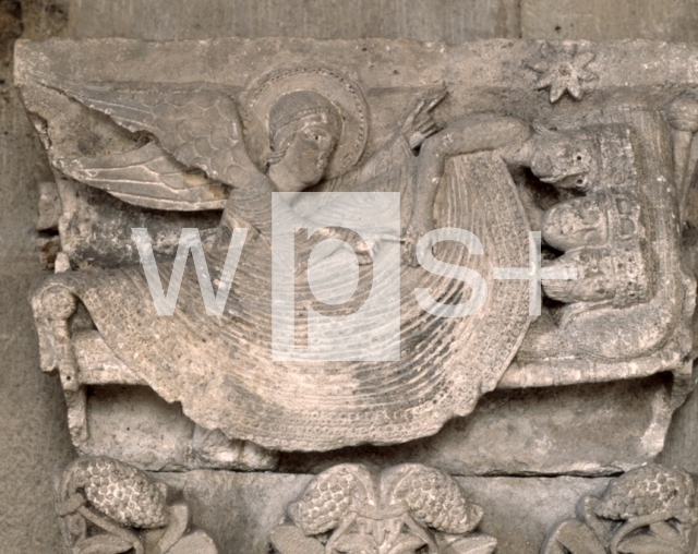 ｜サン・ラザール大聖堂の聖堂僧会堂の内陣旧在の柱頭「眠る三博士への告知」