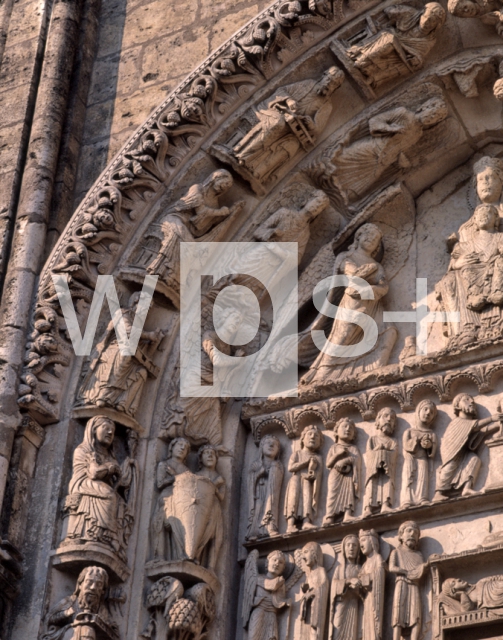 ｜ノートルダム大聖堂 (シャルトル)の西正面「王の扉口」のティンパヌム