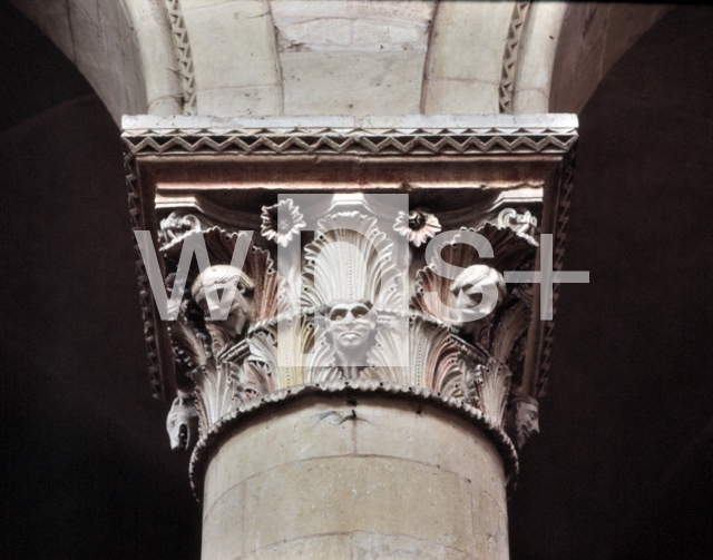 ｜サン＝ジュリアン大聖堂「アンジュー王家の身廊」の柱頭