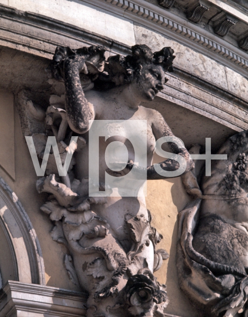KNOBELSDORFF Georg Wenzeslaus von｜サンスーシ宮殿の外観の男女人像柱（部分）