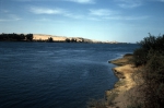 ｜ルクソールとアスワンの間のナイル川