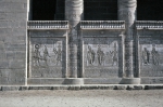 ｜ハトホル神殿の壁面レリーフ「女神への奉納」