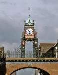 ｜城郭都市チェスター市城壁東門に建つ大時計