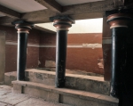 ｜クノソッス宮殿の玉座室の柱