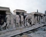 ｜アクロポリスのディオニューソス劇場の彫刻部分