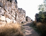 ｜ティリンスの城塞「城内へ通ずる東側坂道」
