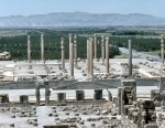 ｜ペルセポリス遺跡、百柱殿とアパダナ（謁見の間）の東側大階段