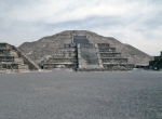 ｜テオティワカン遺跡、月のピラミッド