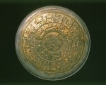 ｜エジプト風の装飾が施された金箔を被せた銀製脚台付き杯