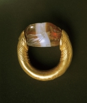 ｜サードニックスの甲虫を施した金製の指輪