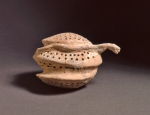 ｜ハニカム（蜂の巣）形をした壺と蛇