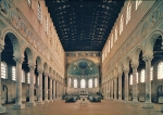 ｜サンタポリナーレ・イン・クラッセ聖堂の内部