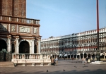 SANSOVINO Jacopo (Jacopo Tatti)｜サン・マルコ広場の鐘楼のロジェッタ（回廊）