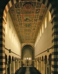 ｜聖ミカエル聖堂の身廊内部と天井画