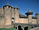 ｜シテ・ド・カルカソンヌ「伯の城、城塞と双塔の門」