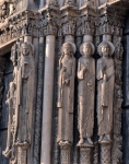 ｜ノートルダム大聖堂 (シャルトル)の西正面中央扉口左側壁と左側扉口の人像円柱