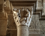 ｜サント＝マドレーヌ大聖堂のナルテックスの柱頭「農民の息子を生き返らせる聖ベネディクト」