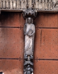 ｜ノートルダム大聖堂 (シャルトル)の南袖廊扉口「右手を上げ教えをたれるキリスト像」