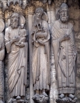 ｜ノートルダム大聖堂 (シャルトル)の北袖廊扉口「幼児キリストを抱く聖シメオン、子羊を抱える洗礼者ヨハネ」