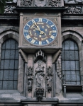 ｜ストラスブール大聖堂の南扉口上の天文時計（からくり時計）