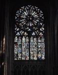 ｜サン＝ジュリアン大聖堂の北翼廊「王のギャラリー」の上にある大バラ窓