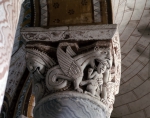 ｜サン・ピエール聖堂の内陣の柱頭「人食い龍」