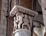 ｜サン・ピエール聖堂の内陣の柱頭