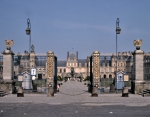 ｜フォンテーヌブロー宮殿の白馬館正面と正門