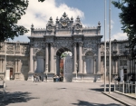 ｜ドルマバフチェ宮殿の南西入口「皇帝の門」