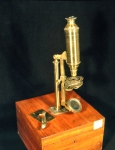 ｜ベルリンのウィンクリューがウィルヒョーの為に製作した顕微鏡