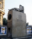 ｜ペルティエとカヴァントゥの記念碑